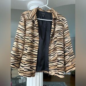 Silkland women’s medium animal print pure silk full zip fully lined Jacket.
